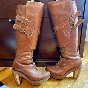 Unique Timberland lace-up & zip boots